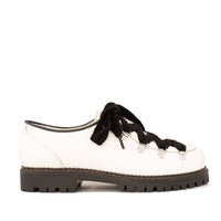 Cassandra Alce Bianco